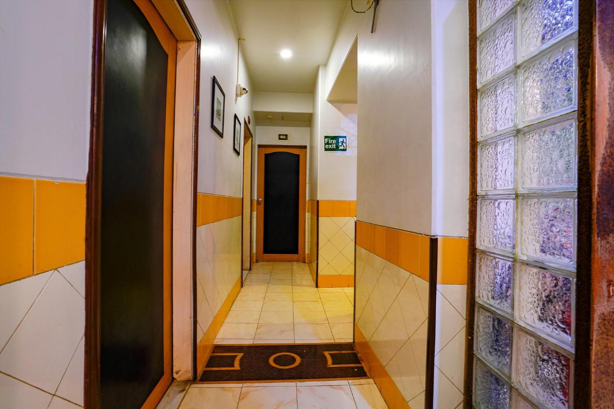 Fabexpress Manas Residency Hotel Mumbai Exterior photo